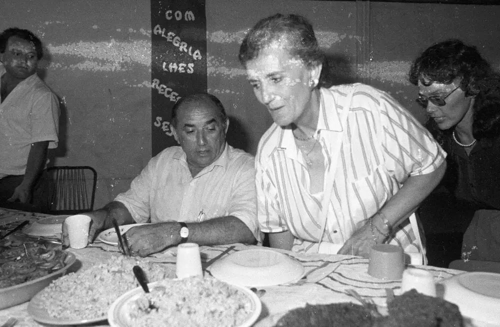 (1989) - Governador Siqueira Campos e Dona Aureny Siqueira Campos participam de comício em Bernardo Sayão-TO - Foto: Marcio Di Pietro