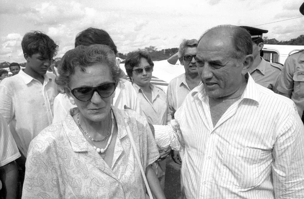 (1989) - Governador Siqueira Campos, Dona Aureny e comitiva visitam Aliança do Tocantins - Foto: Marcio Di Pietro