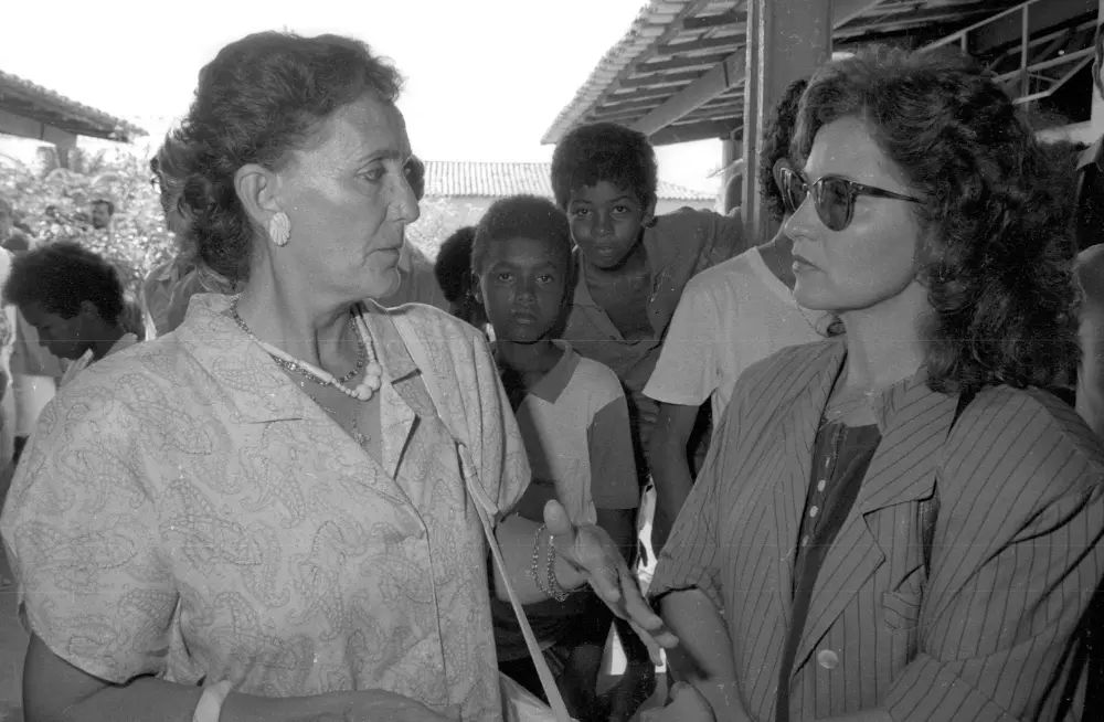 (1989) - Governador Siqueira Campos, Dona Aureny e Paulo Mourão, participam de reunião com lideres do PDC Jovem em Miracema-TO - Foto: Marcio Di Pietro