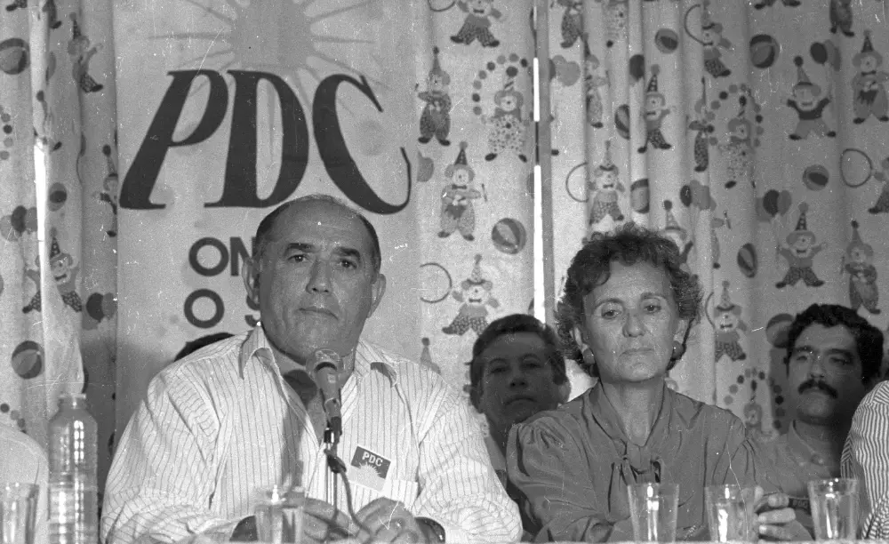 (1989) - Governador Siqueira Campos participa de convenção do PDC - Partido Democrata Cristão em Miracema-TO - Foto: Marcio Di Pietro