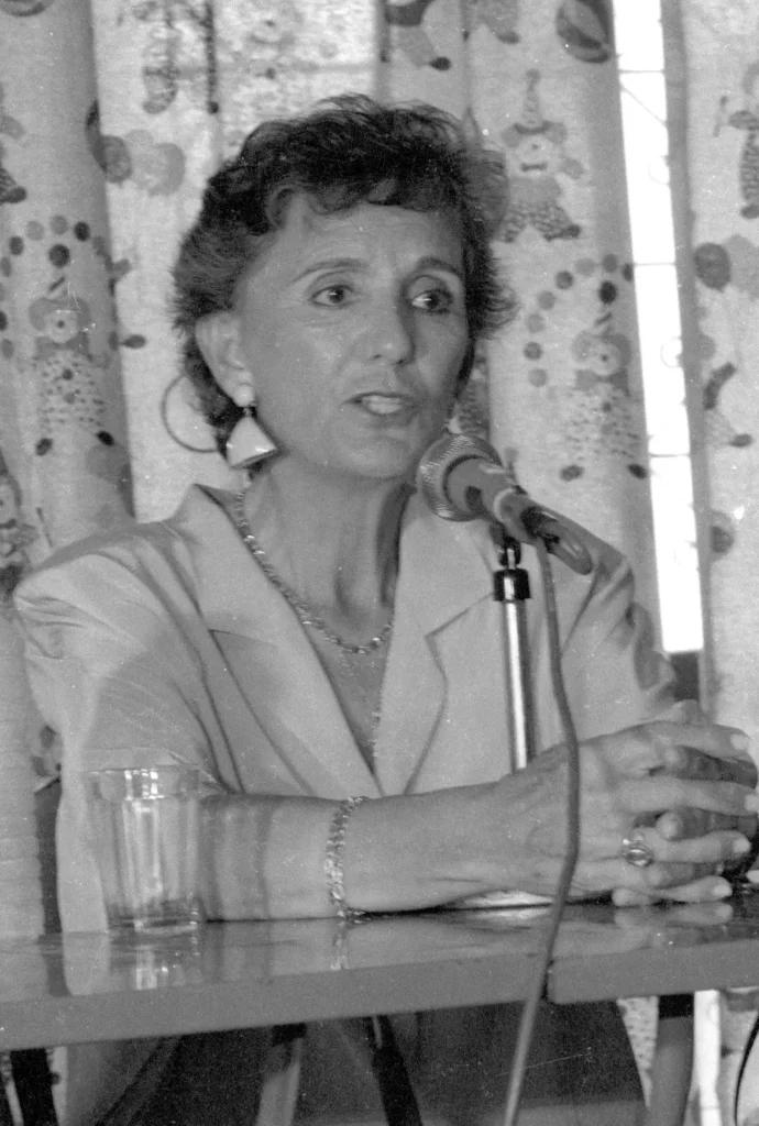 (1989) - Aureny Siqueira Campos participa de evento em Nova Olinda com autoridades políticas - Foto: Marcio Di Pietro