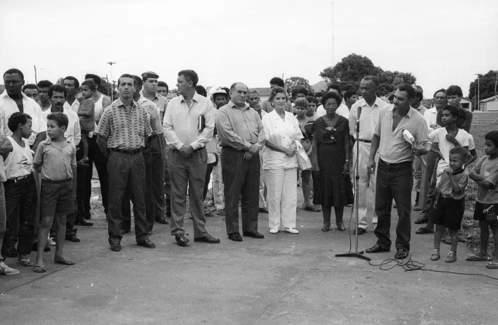 (1990) - Governador Siqueira Campos e Aureny em evento político - Foto: Marcio Di Pietro
