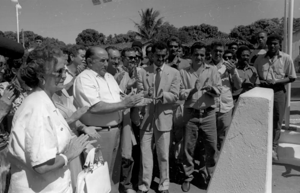 1990 - Gov-Siqueira Campos e Dona Aureny inauguram obras interior do Tocantins- foto Acervo SECOM