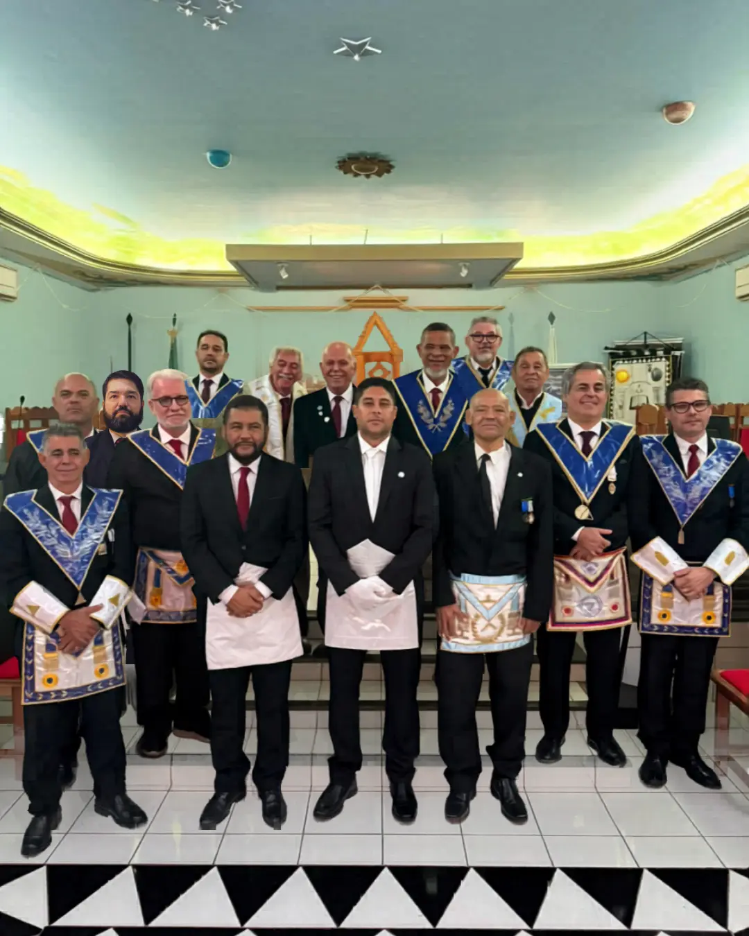 Sessão da Siqueira Campos é marcada por homenagens, reconhecimento e fraternidade